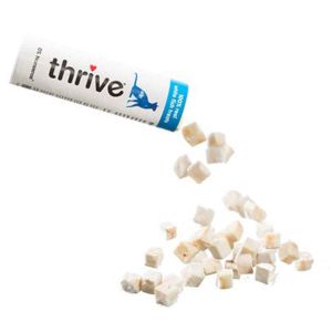 thrive-white-fish-cat-treats-pouring_1200